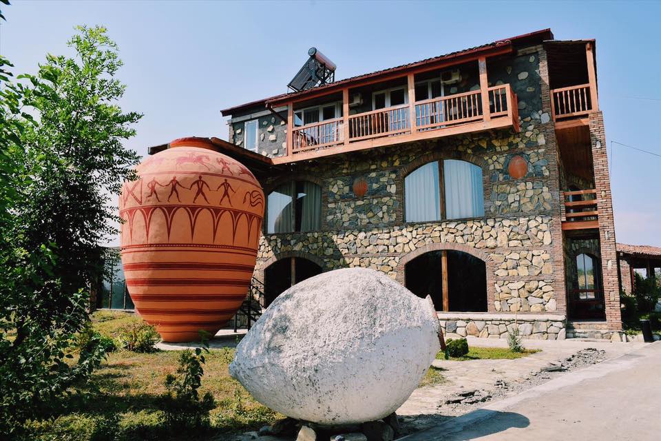 Этот насыщенный и памятный день закончится поездкой обратно в тбилиси через перевал гомбори. Vinnyj Tur V Kahetiyu Iz Tbilisi