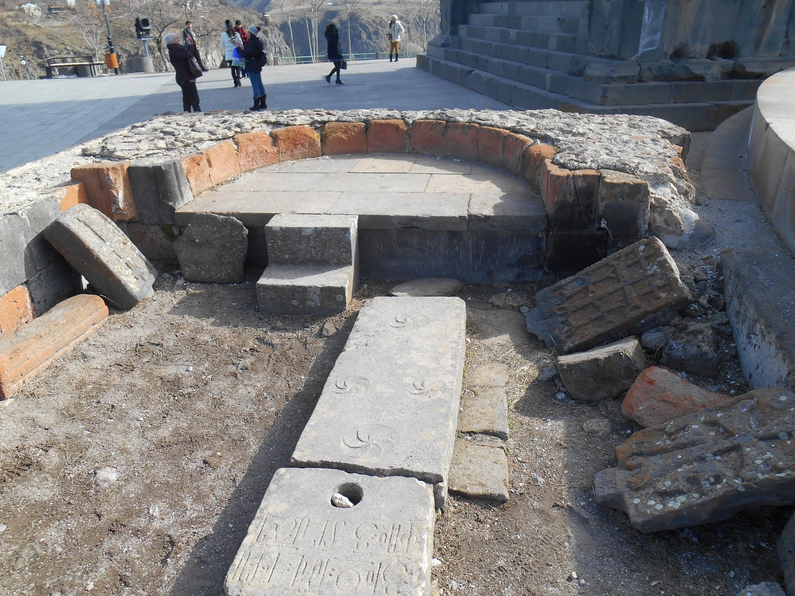 Предлагаемое экскурсия в гарни, гегард и озеро севан стартует из еревана от вашего. Ekskursiya V Garni Gegard