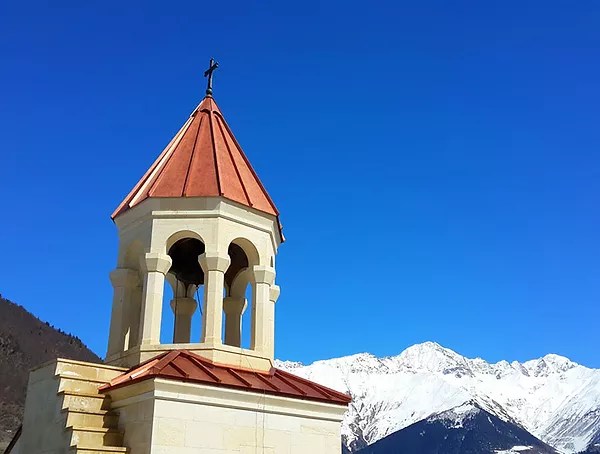 Ну а тем, кто ещё ничего не слышал об этой местности, стоит знать, что сванетия считается самым красивым и живописным регионом. Mestia Dab Tour